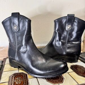 Frye Melissa Button Short Boots, Black Leather, Womens Size 7 B